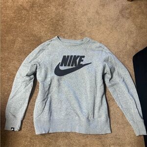 Nike Sportswear Gray Fleece Sweatshirt